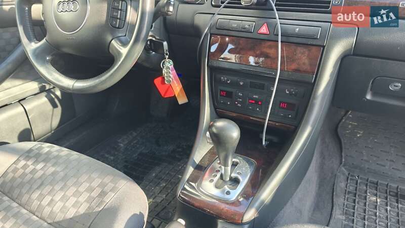 Универсал Audi A6 2002 в Ровно