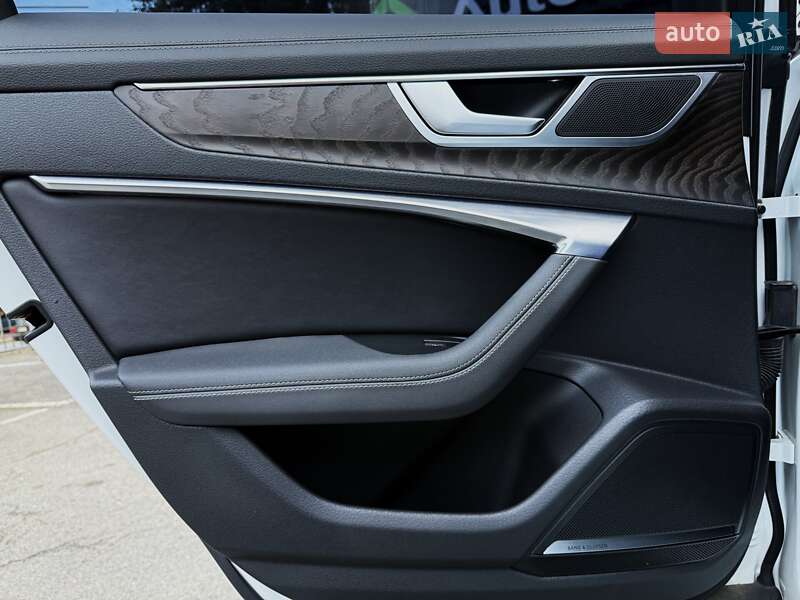 Седан Audi A6 2020 в Киеве