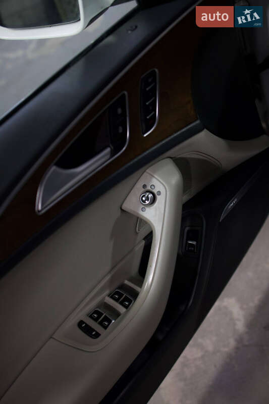 Седан Audi A6 2015 в Кропивницком