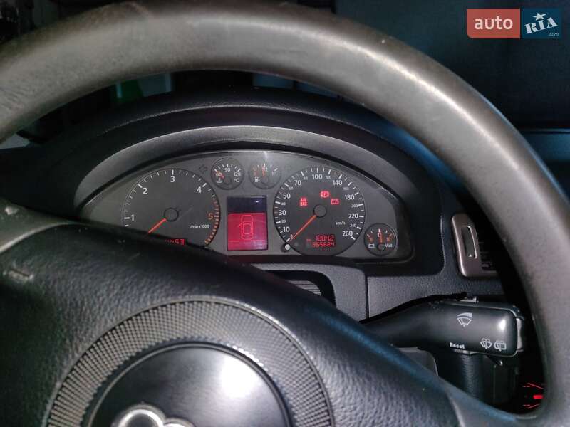 Універсал Audi A6 2001 в Глухові