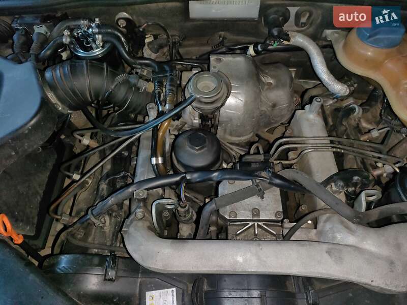 Універсал Audi A6 2001 в Глухові