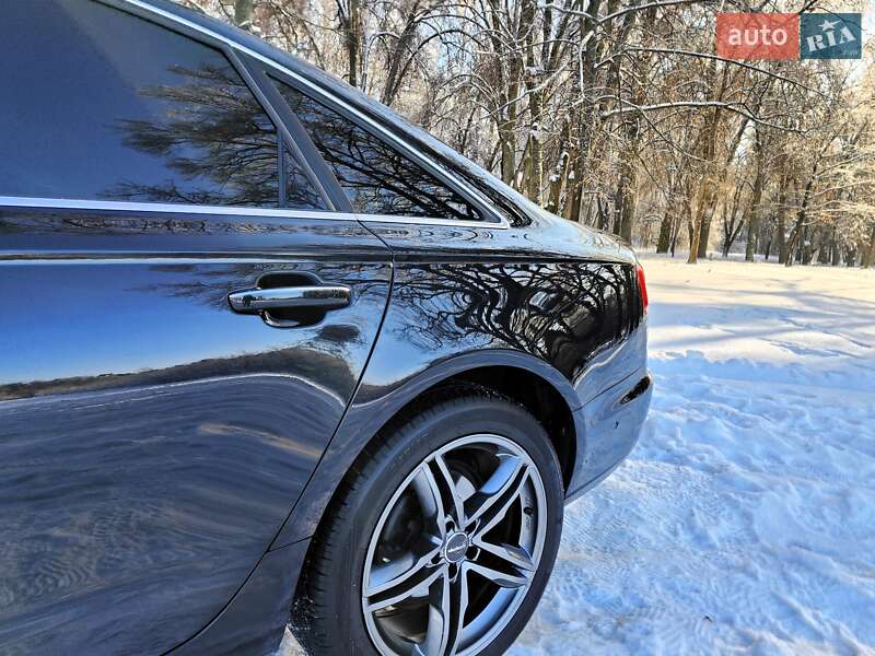 Седан Audi A6 2014 в Києві