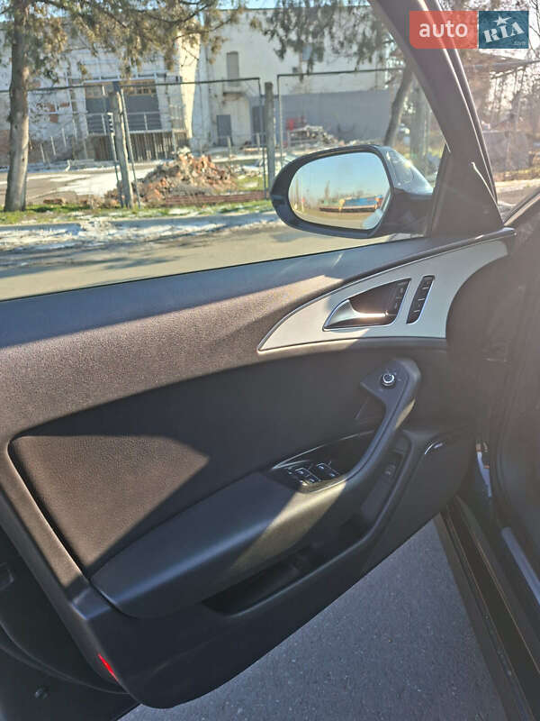 Седан Audi A6 2012 в Измаиле