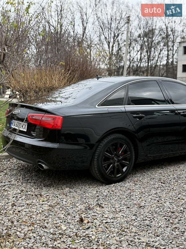 Седан Audi A6 2013 в Каневі