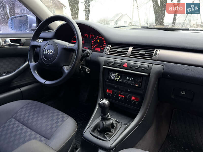 Седан Audi A6 1998 в Тячеві