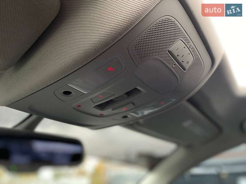 Седан Audi A6 2015 в Киеве