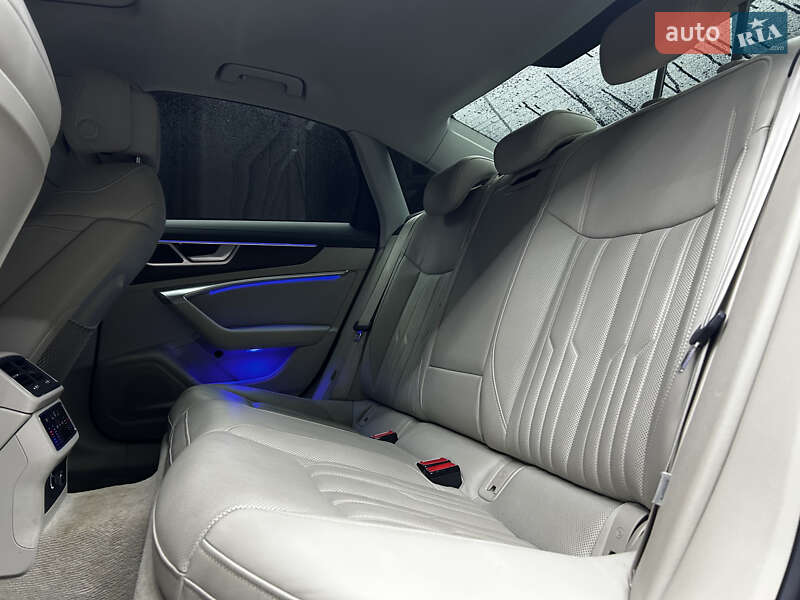 Седан Audi A6 2020 в Черновцах