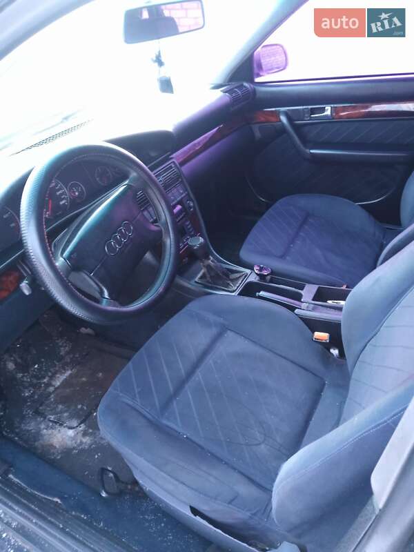 Седан Audi A6 1995 в Броварах