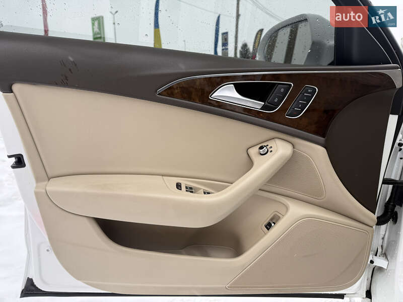 Седан Audi A6 2015 в Стрию