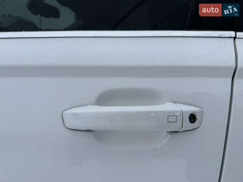 Седан Audi A6 2015 в Стрию