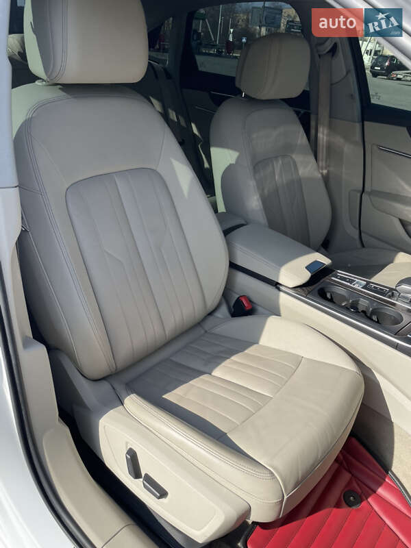 Седан Audi A6 2019 в Луцке