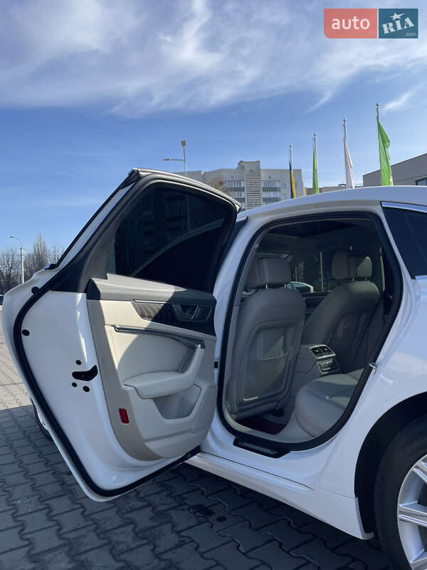Седан Audi A6 2019 в Луцке