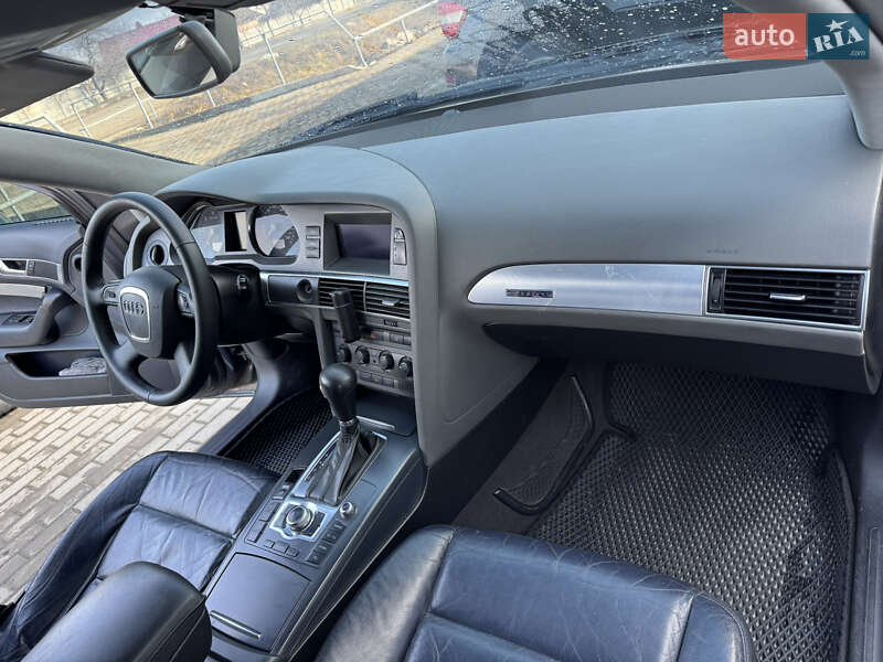 Седан Audi A6 2006 в Новоселице