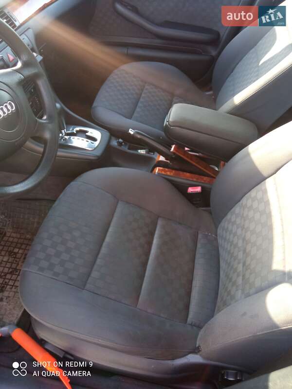 Седан Audi A6 1997 в Глобине