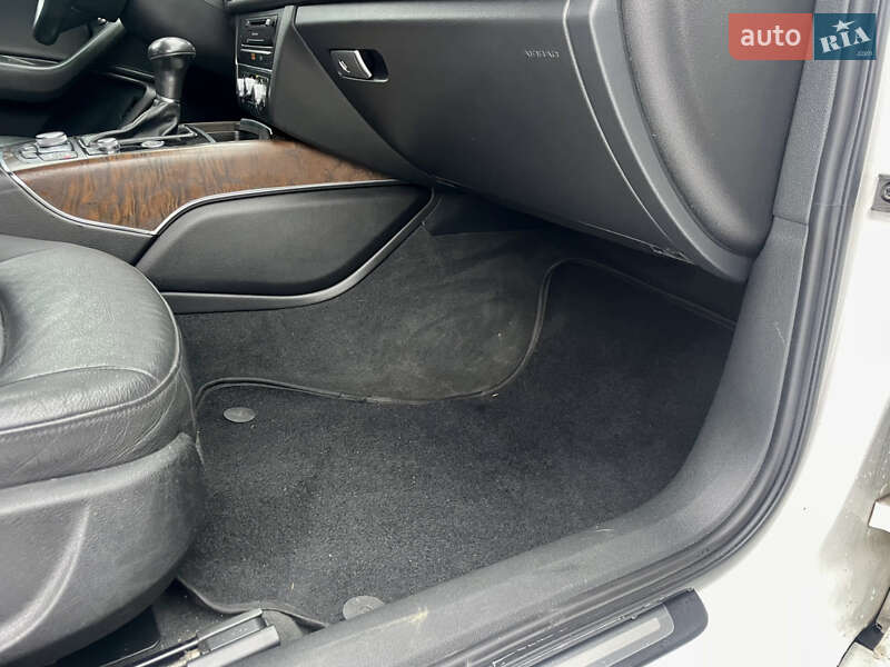 Седан Audi A6 2014 в Рівному