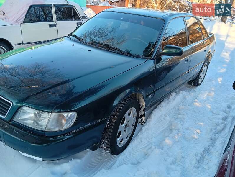Седан Audi A6 1996 в Глухові