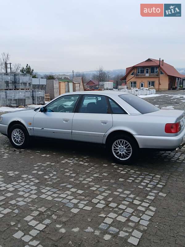 Седан Audi A6 1996 в Кельменцях