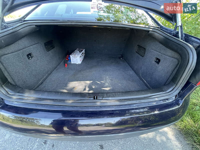 Седан Audi A6 2000 в Бурштині