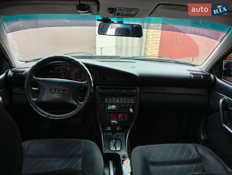 Седан Audi A6 1996 в Глухові
