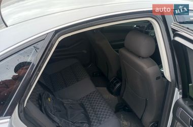 Седан Audi A6 2004 в Узине