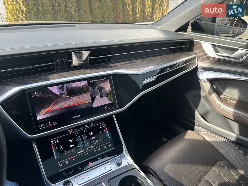Седан Audi A6 2022 в Львове