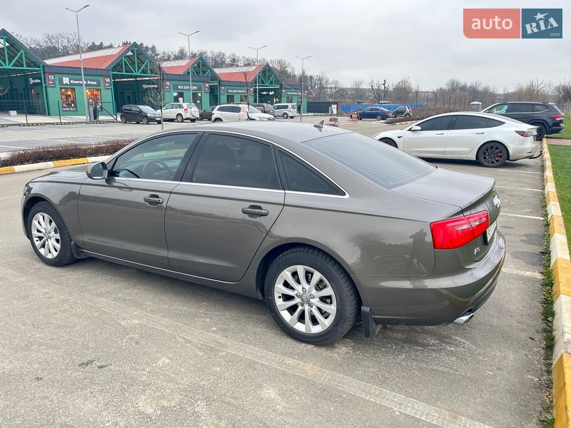 Седан Audi A6 2012 в Ірпені