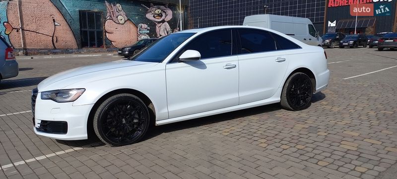 Седан Audi A6 2015 в Луцке