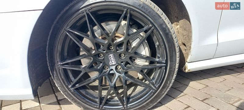 Седан Audi A6 2015 в Луцке