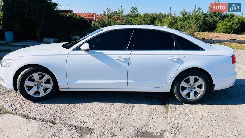 Седан Audi A6 2011 в Новому Бузі