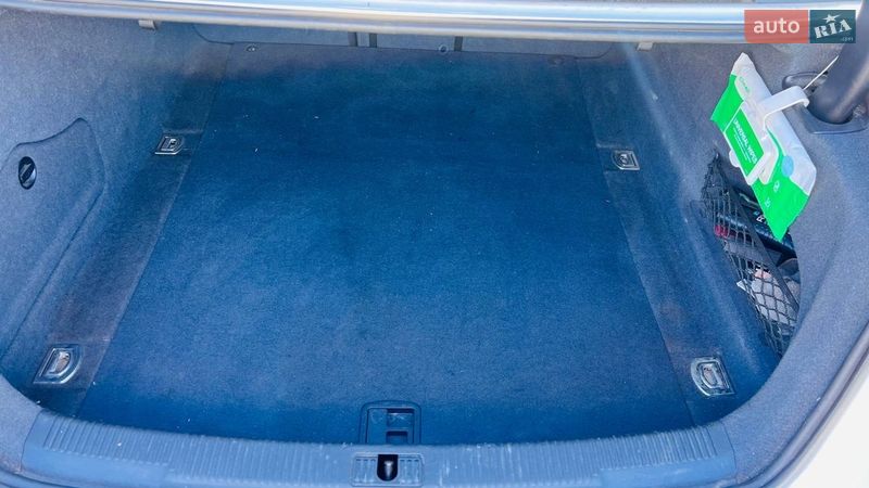 Седан Audi A6 2011 в Новому Бузі