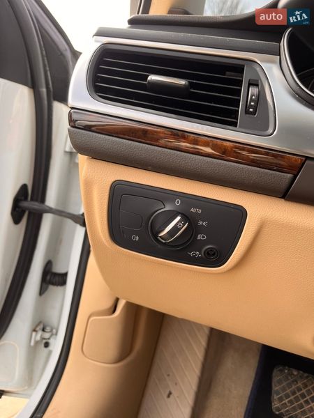 Седан Audi A6 2014 в Виноградові