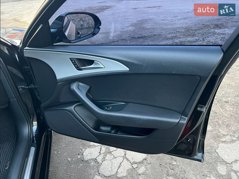 Седан Audi A6 2013 в Краснограді