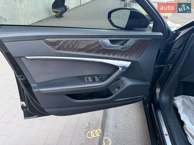 Седан Audi A6 2022 в Киеве
