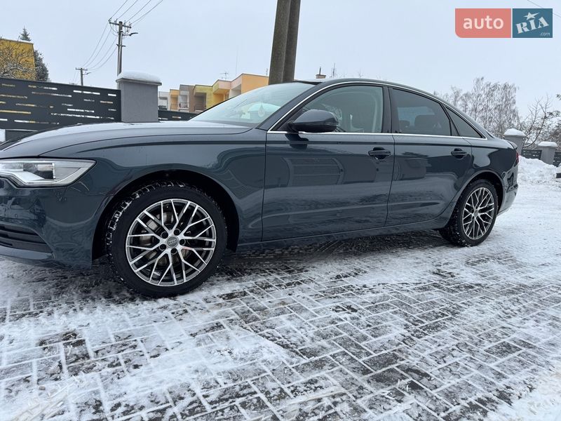 Седан Audi A6 2013 в Рахові