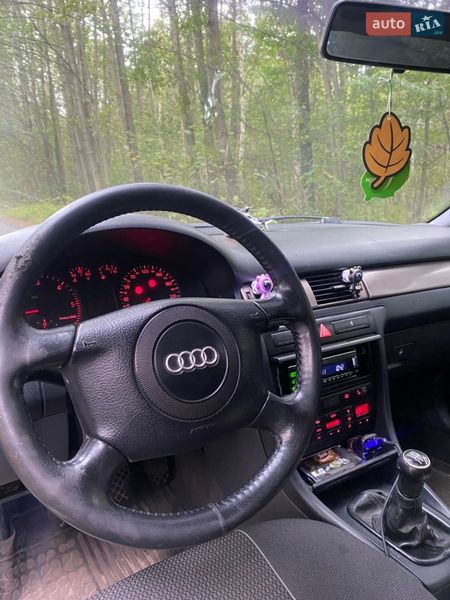 Седан Audi A6 1998 в Вараші
