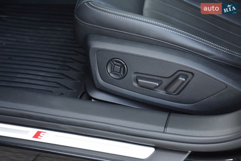 Седан Audi A6 2023 в Львове