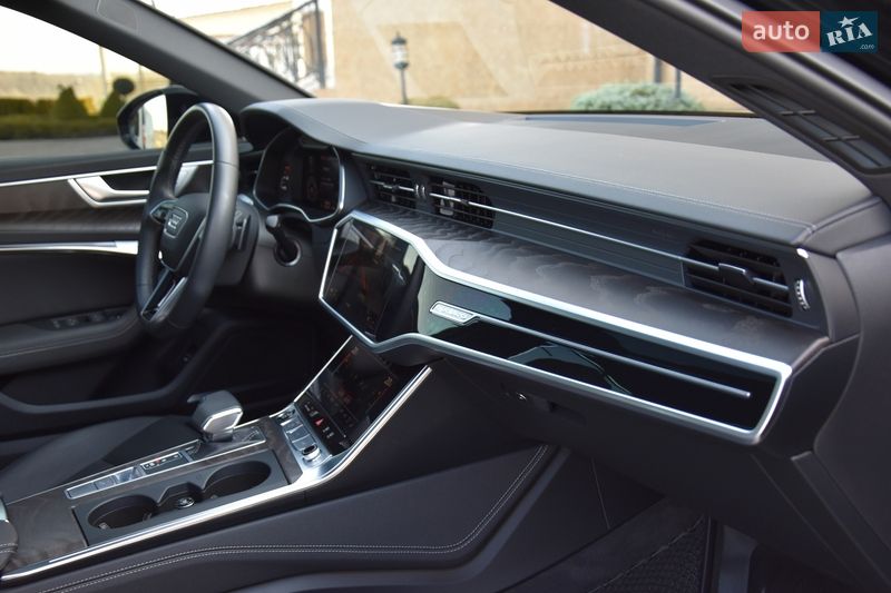 Седан Audi A6 2023 в Львове