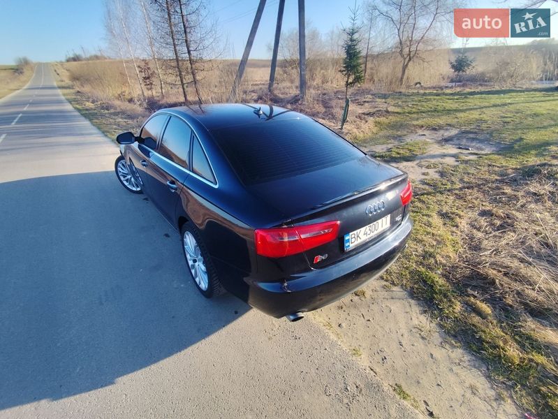 Седан Audi A6 2013 в Новояворівську