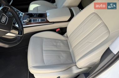 Седан Audi A6 2022 в Львове