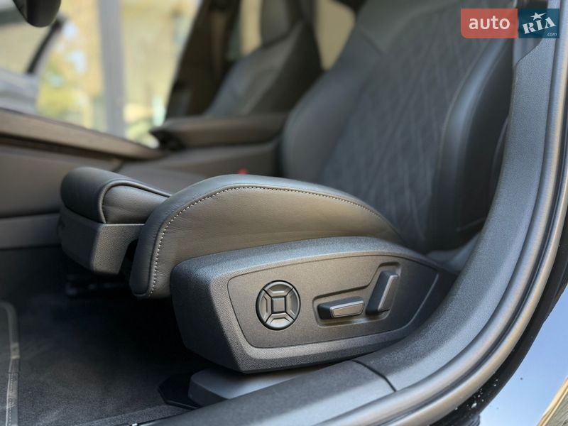 Седан Audi A6 2025 в Львове