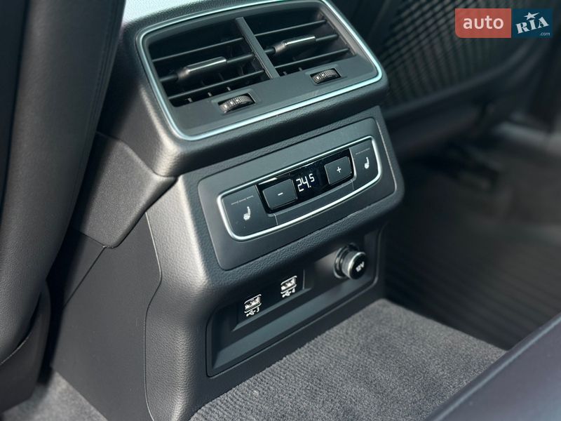 Седан Audi A6 2018 в Киеве