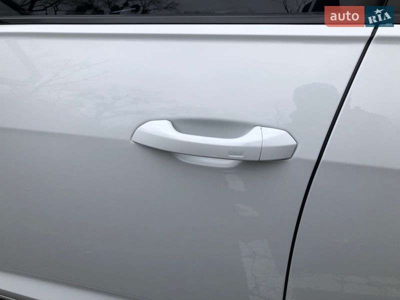 Седан Audi A6 2018 в Киеве