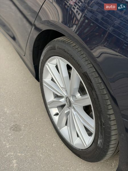 Универсал Audi A6 2019 в Киеве