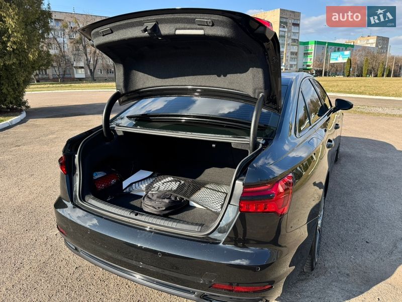 Седан Audi A6 2020 в Ровно