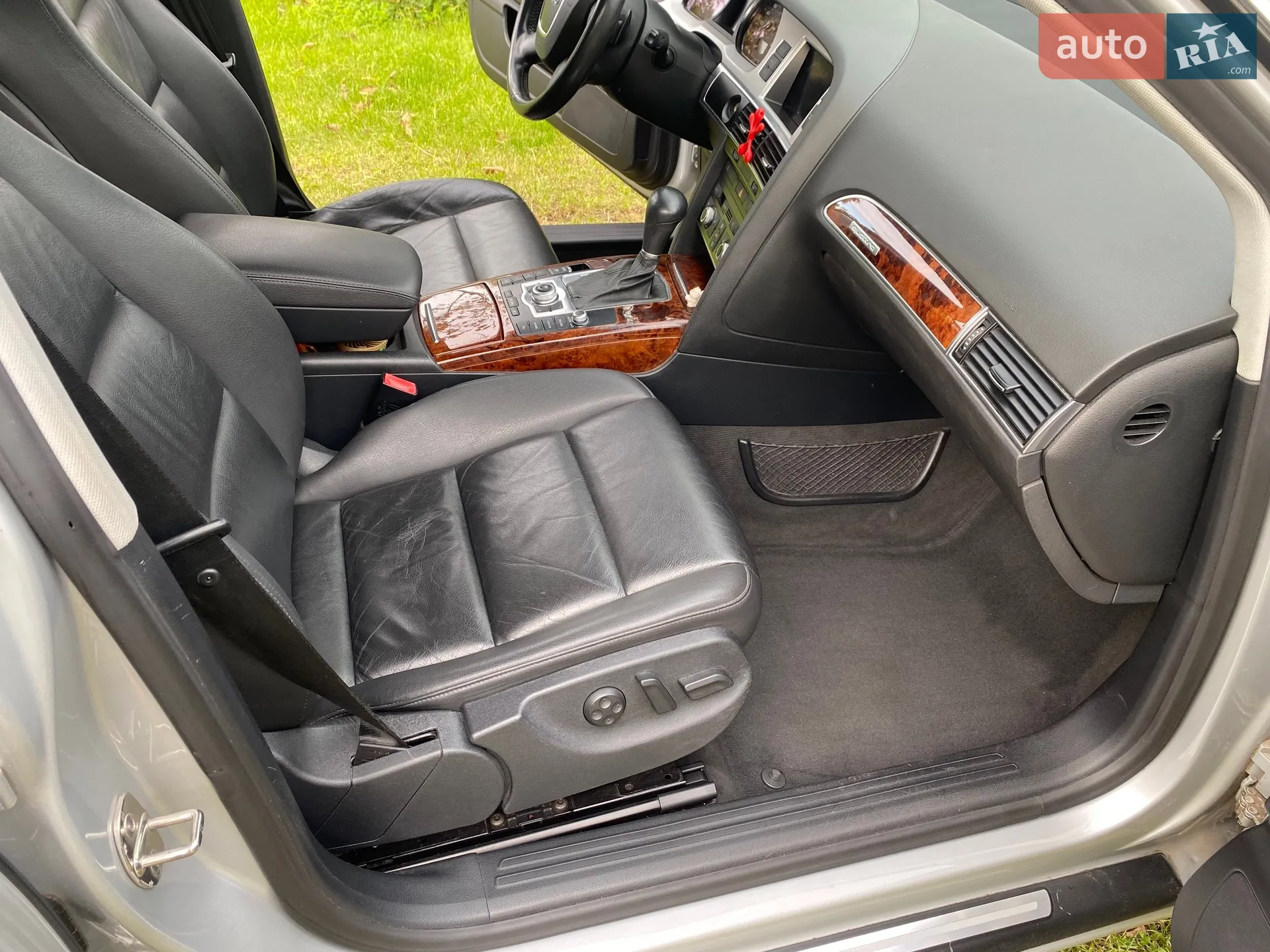 Audi A6 2010 VIN WAUFGAFB6AN076537 фото оголошення 16 з 26