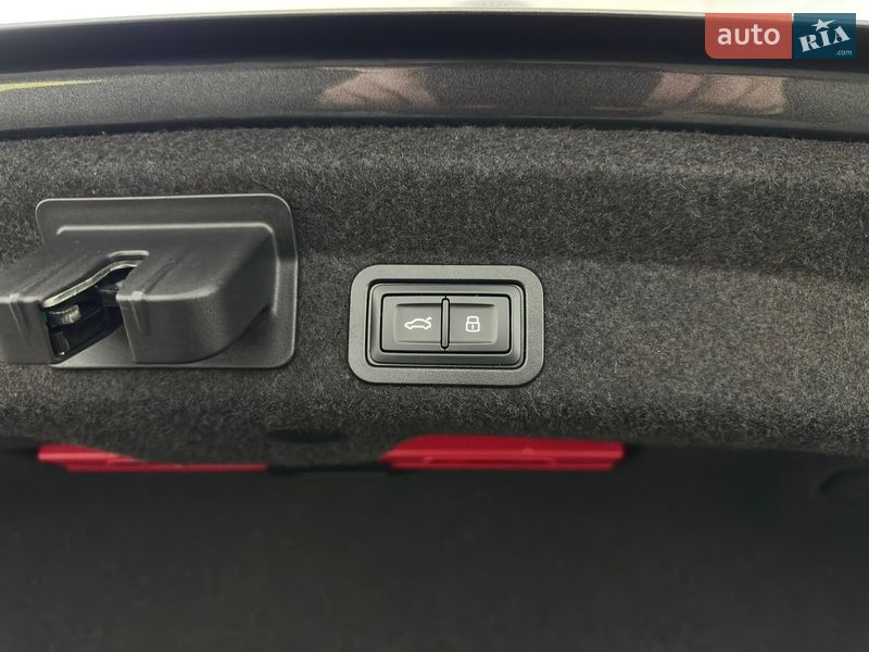 Седан Audi A6 2022 в Казатине