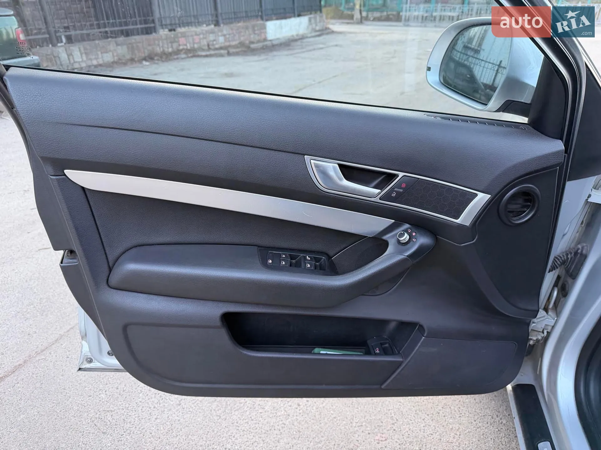 2010 Audi A6 - мініатюра 12