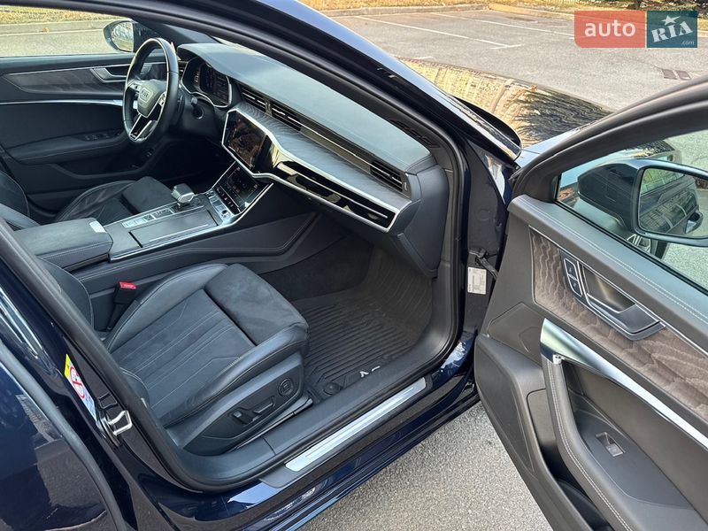 Седан Audi A6 2023 в Києві