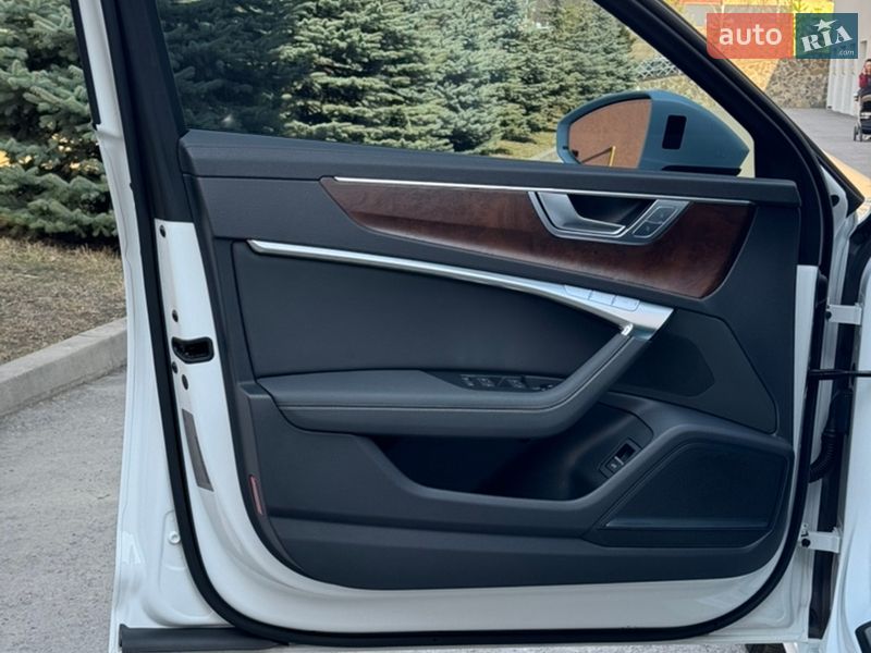 Седан Audi A6 2019 в Ровно