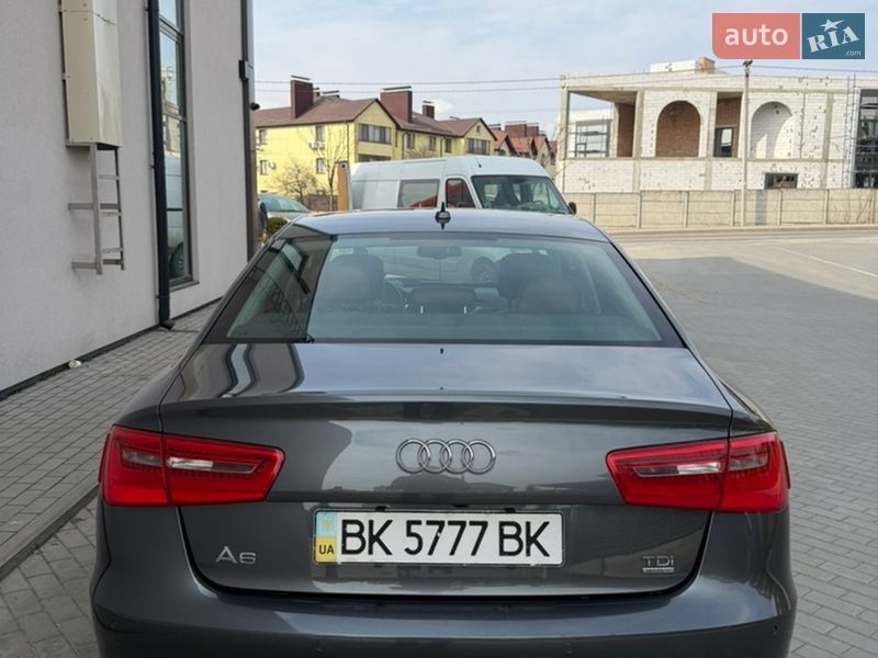 Седан Audi A6 2014 в Ровно